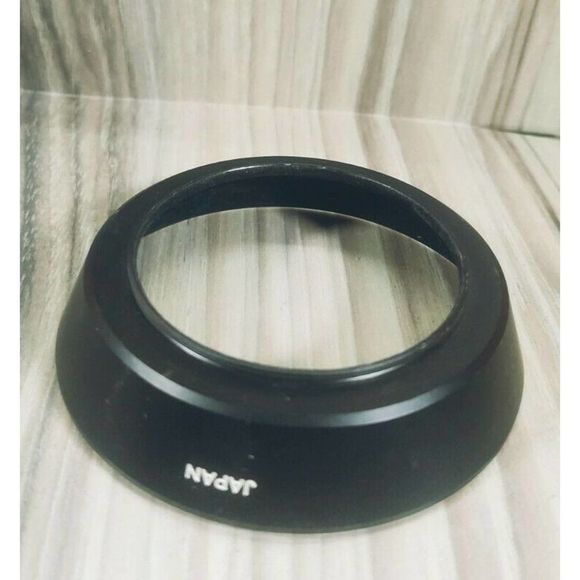 VINTAGE MINOLTA 55MM SCREW IN LENS HOOD FOR 28MM F: 3.5 MC WIDE ANGLE LENSES - Picture 2 of 8